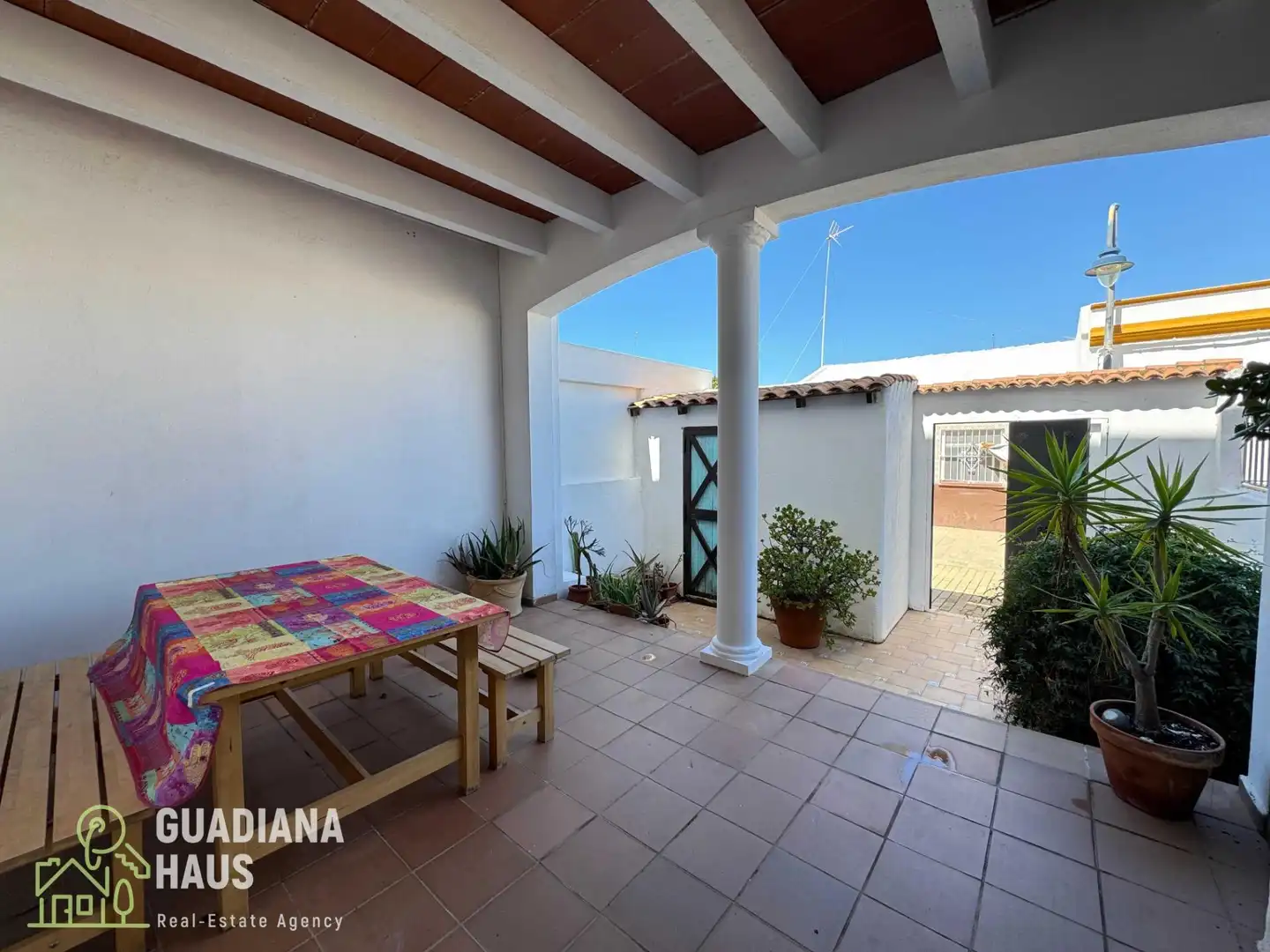 Jardí de Casa adosada en venda en Ayamonte amb Terrassa