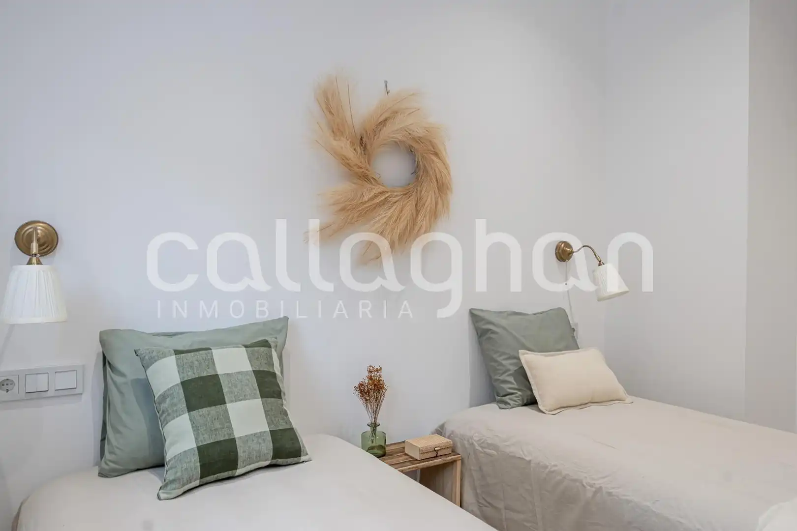 Schlafzimmer von Erdgeschoss zum Verkauf in Valencia mit Terrasse