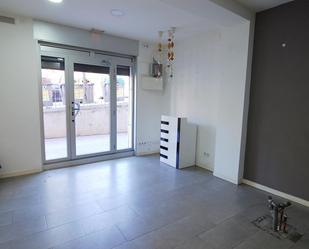 Premises to rent in Badalona  with Air Conditioner