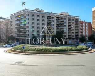 Vista exterior de Àtic en venda en Reus amb Aire condicionat