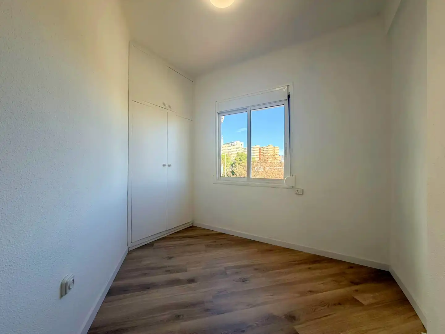 Habitación de Piso en venta en L'Hospitalet de Llobregat con Aire acondicionado, Parquet y Horno