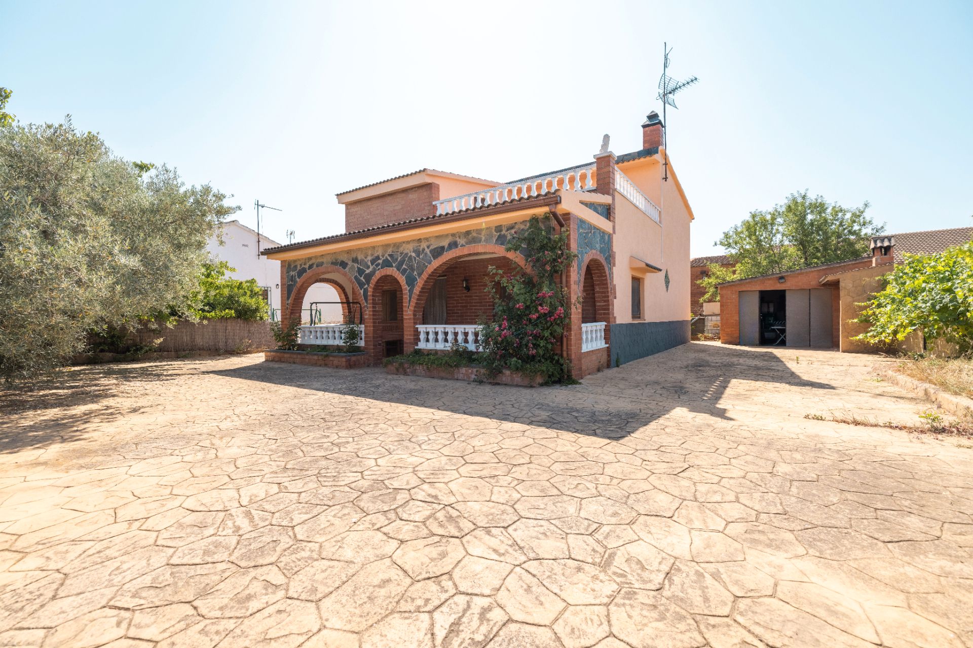 Vista exterior de Casa o xalet en venda en El Pla de Santa Maria amb Calefacció, Jardí privat i Terrassa
