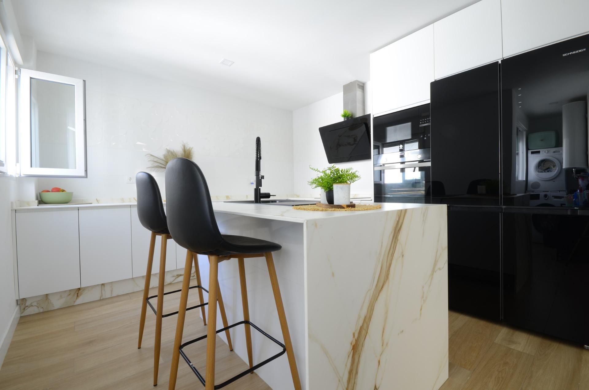 Cocina de Ático en venta en  Huelva Capital con Aire acondicionado y Terraza