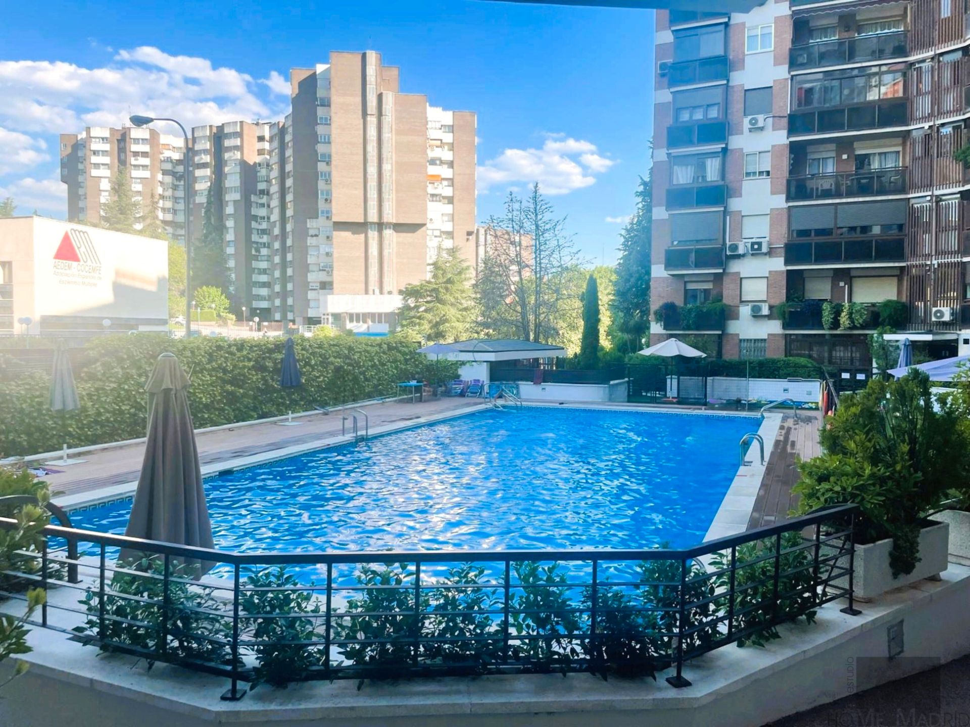 Piscina de Pis en venda en  Madrid Capital amb Calefacció, Jardí privat i Terrassa