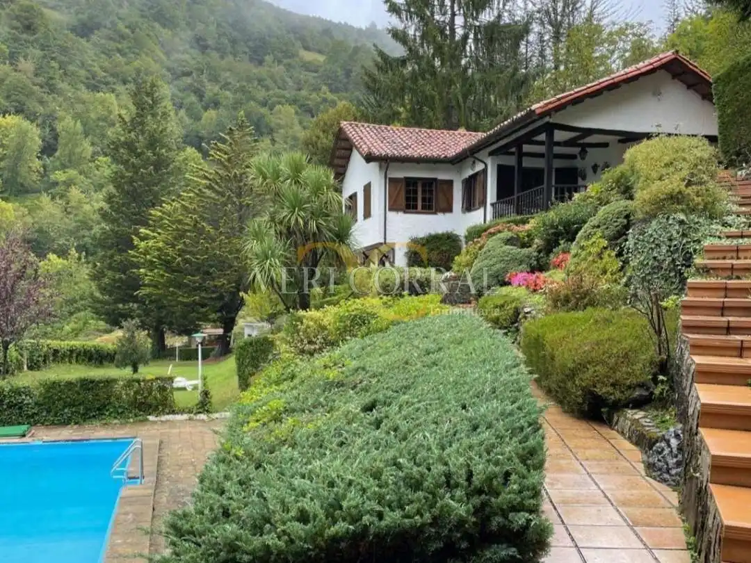 Jardín de Casa o chalet en venta en Caso con Calefacción, Jardín privado y Terraza