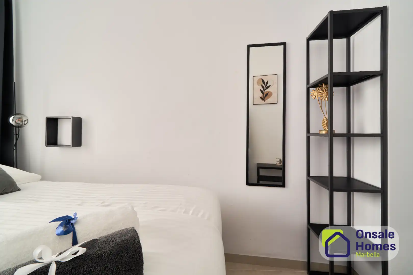 Habitación de Piso en venta en Marbella con Aire acondicionado, Terraza y Balcón
