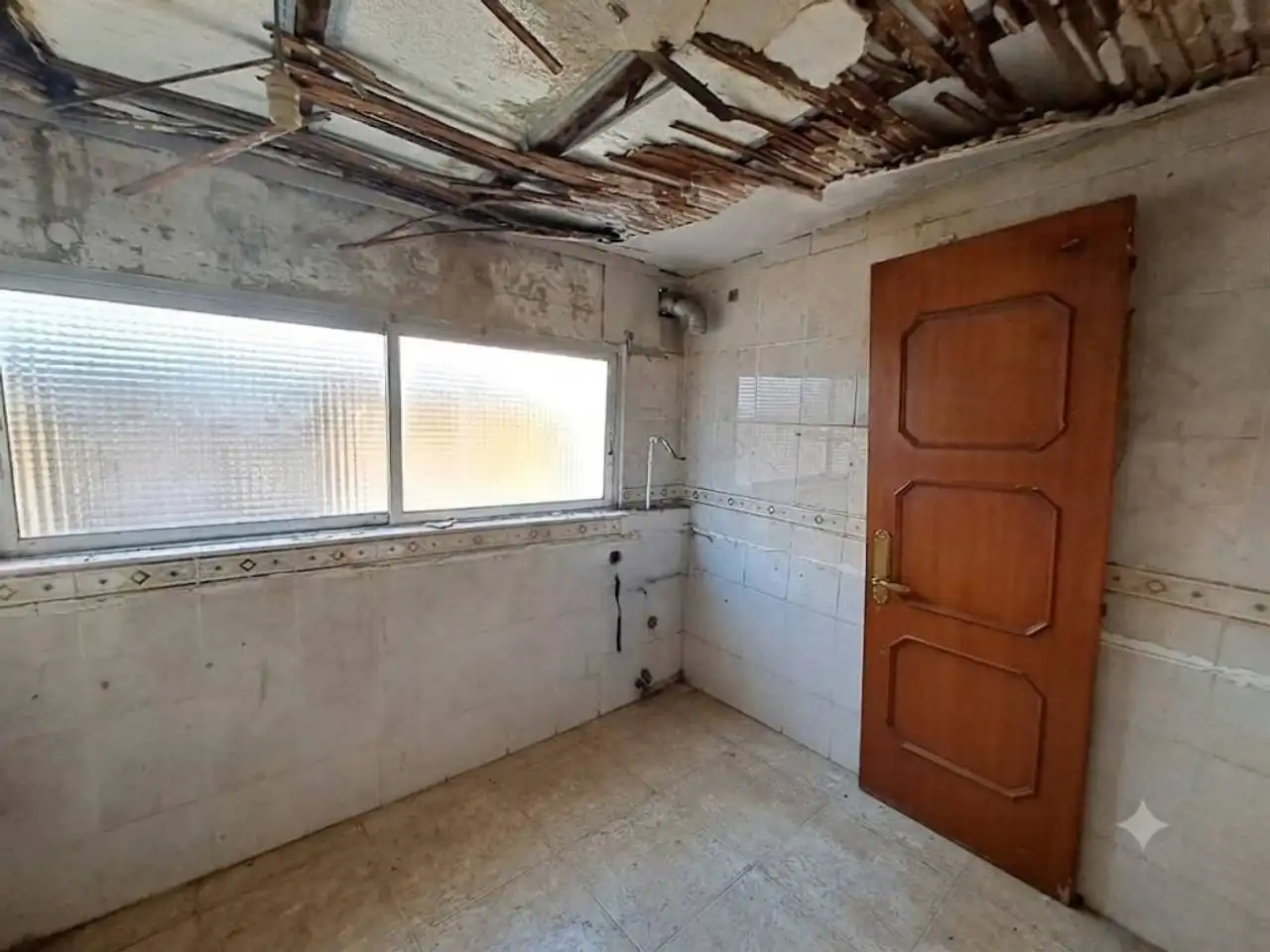 Cuina de Casa o xalet en venda en Burgos amb Parquet