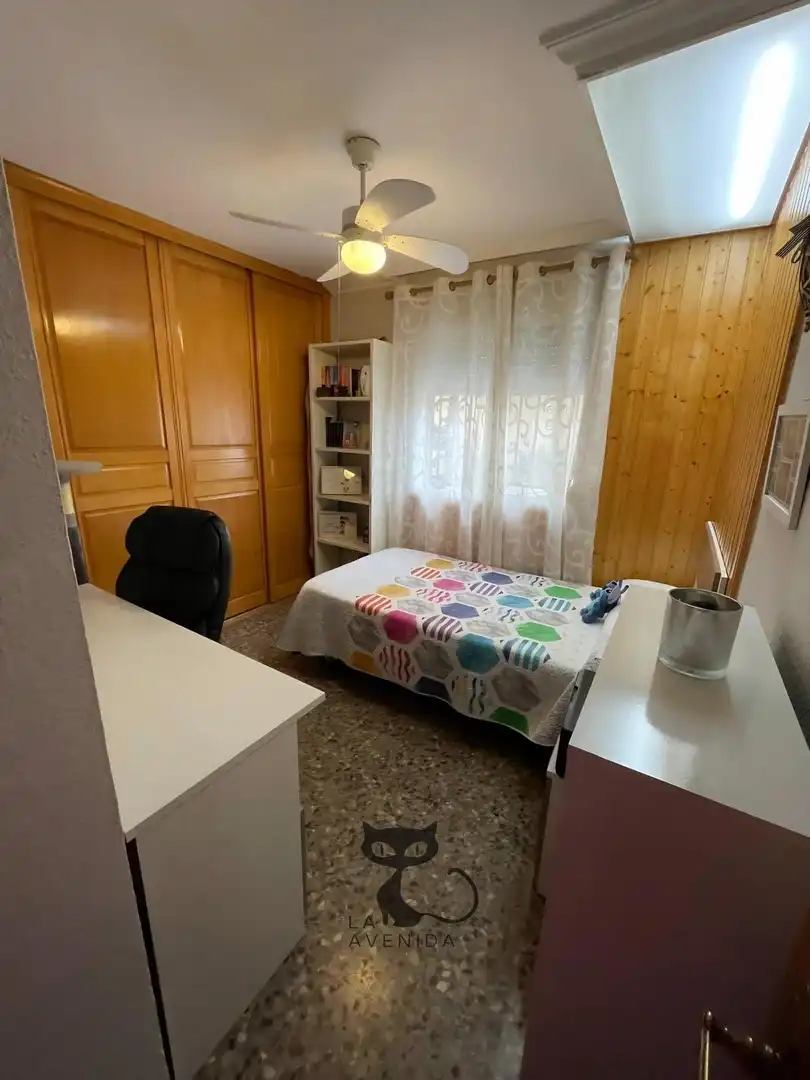 Bedroom of Apartments for sale in Manises
