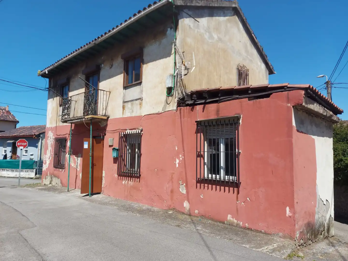 Vista exterior de Planta baja en venta en Camargo con Calefacción