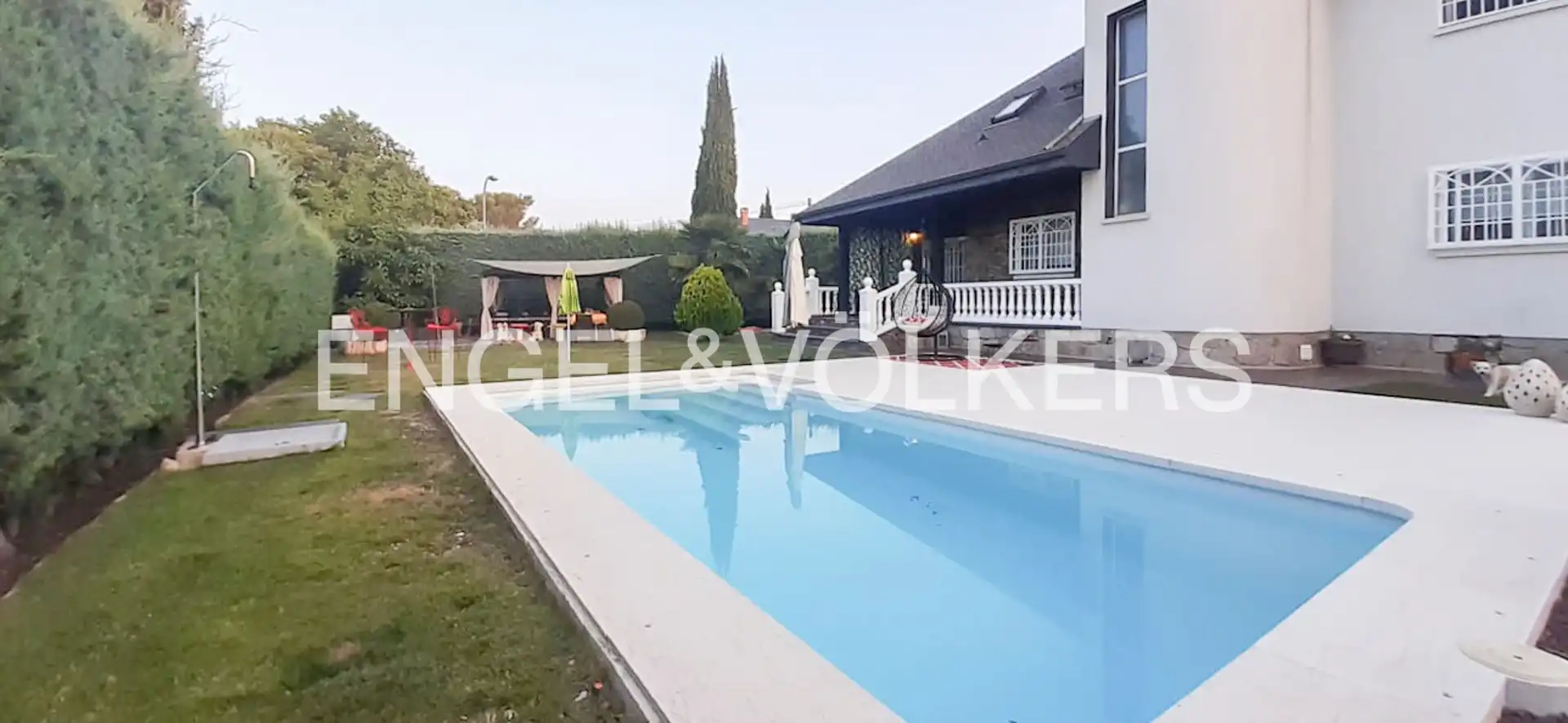Piscina de Casa o xalet en venda en Galapagar amb Calefacció, Jardí privat i Terrassa