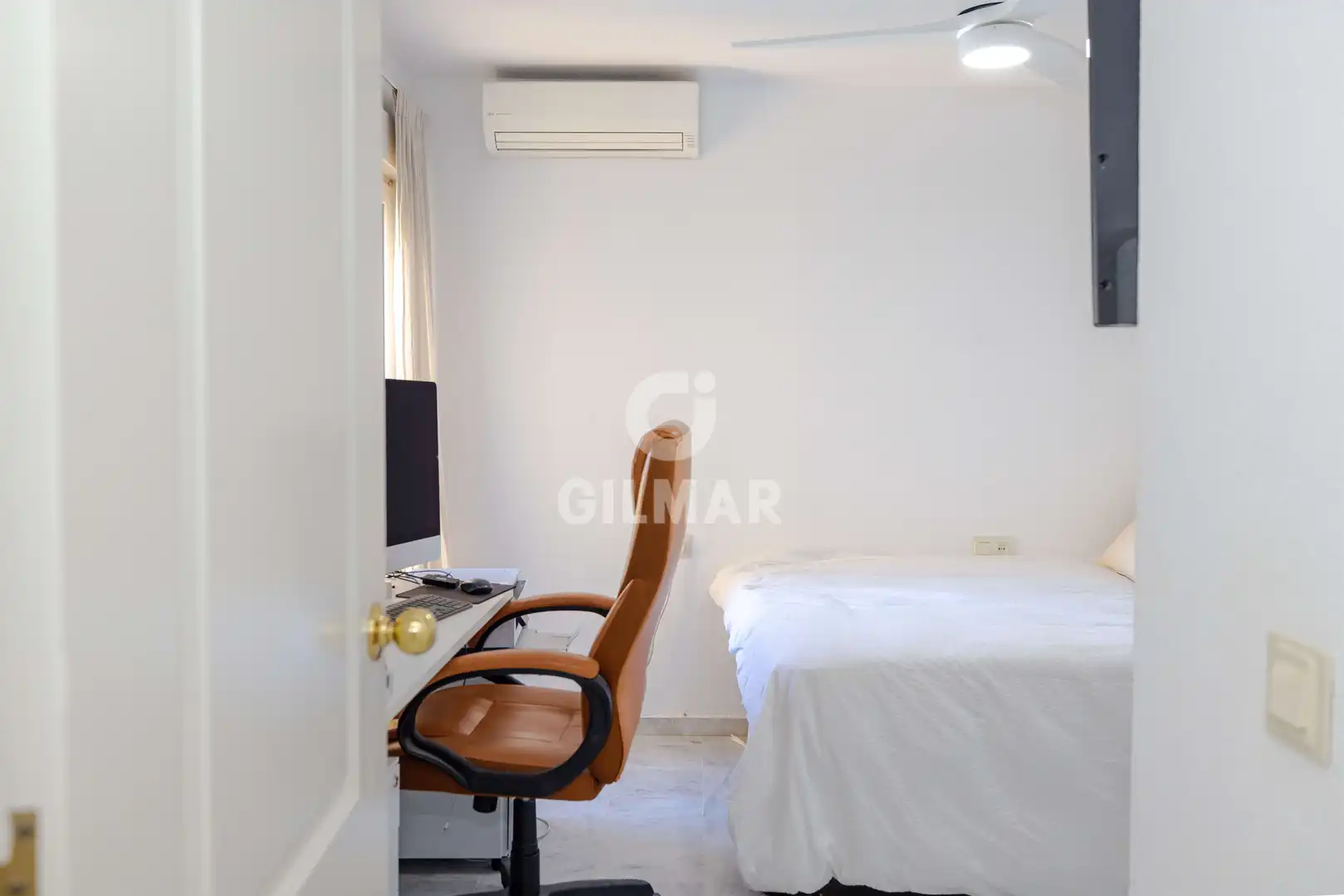 Schlafzimmer von Wohnung zum Verkauf in Benalmádena mit Heizung, Privatgarten und Abstellraum