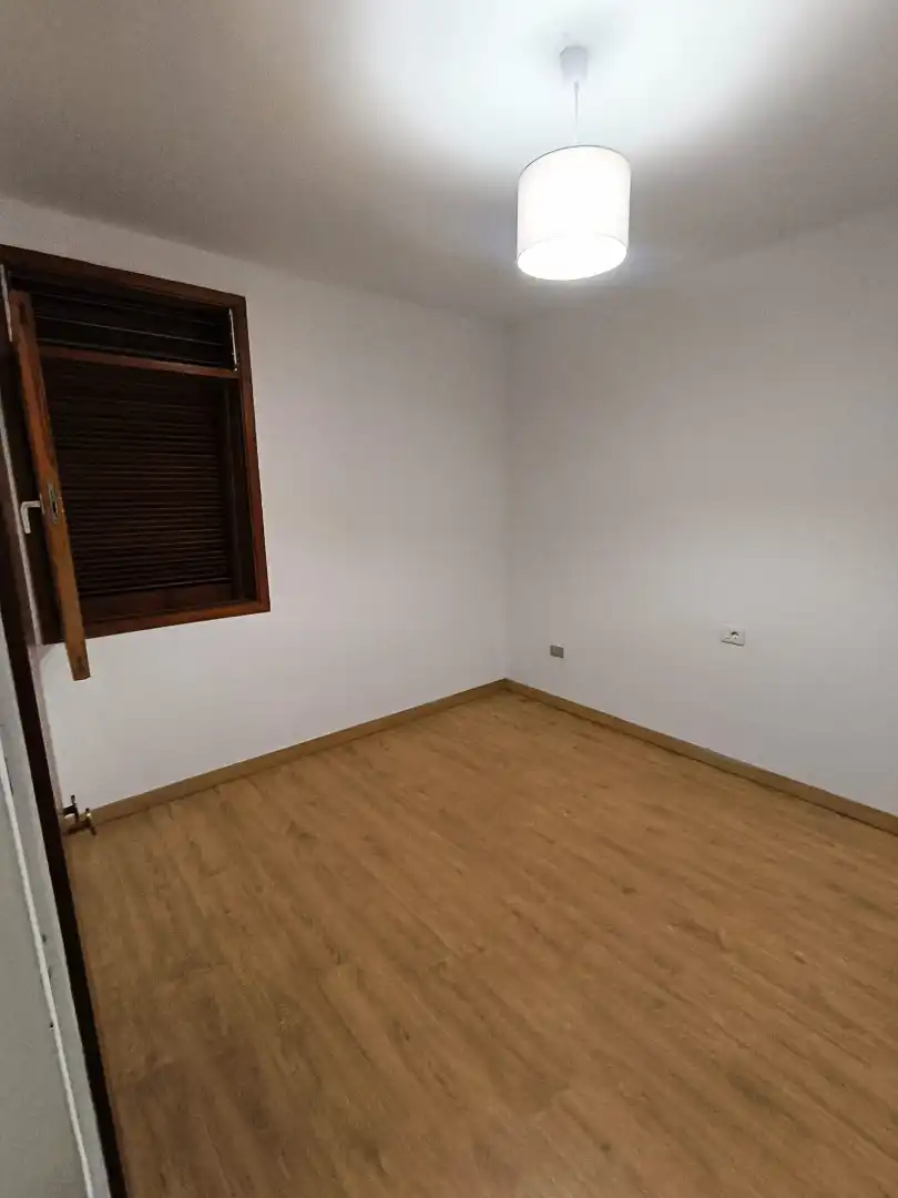 Piso en venta en Santa Cruz de Tenerife con Horno, Lavadora y Balcón