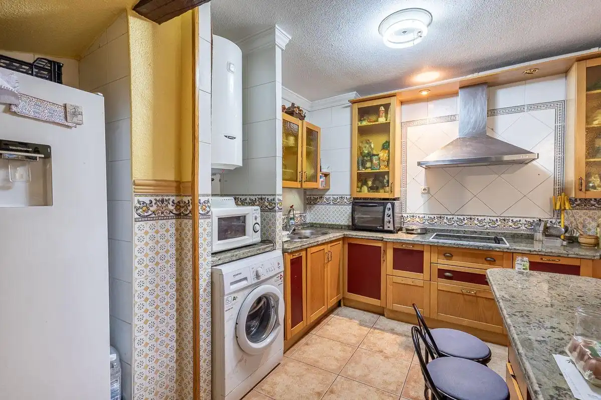 Kitchen of Houses for sale in Granada  with Air Conditioner, Heating and Terrace