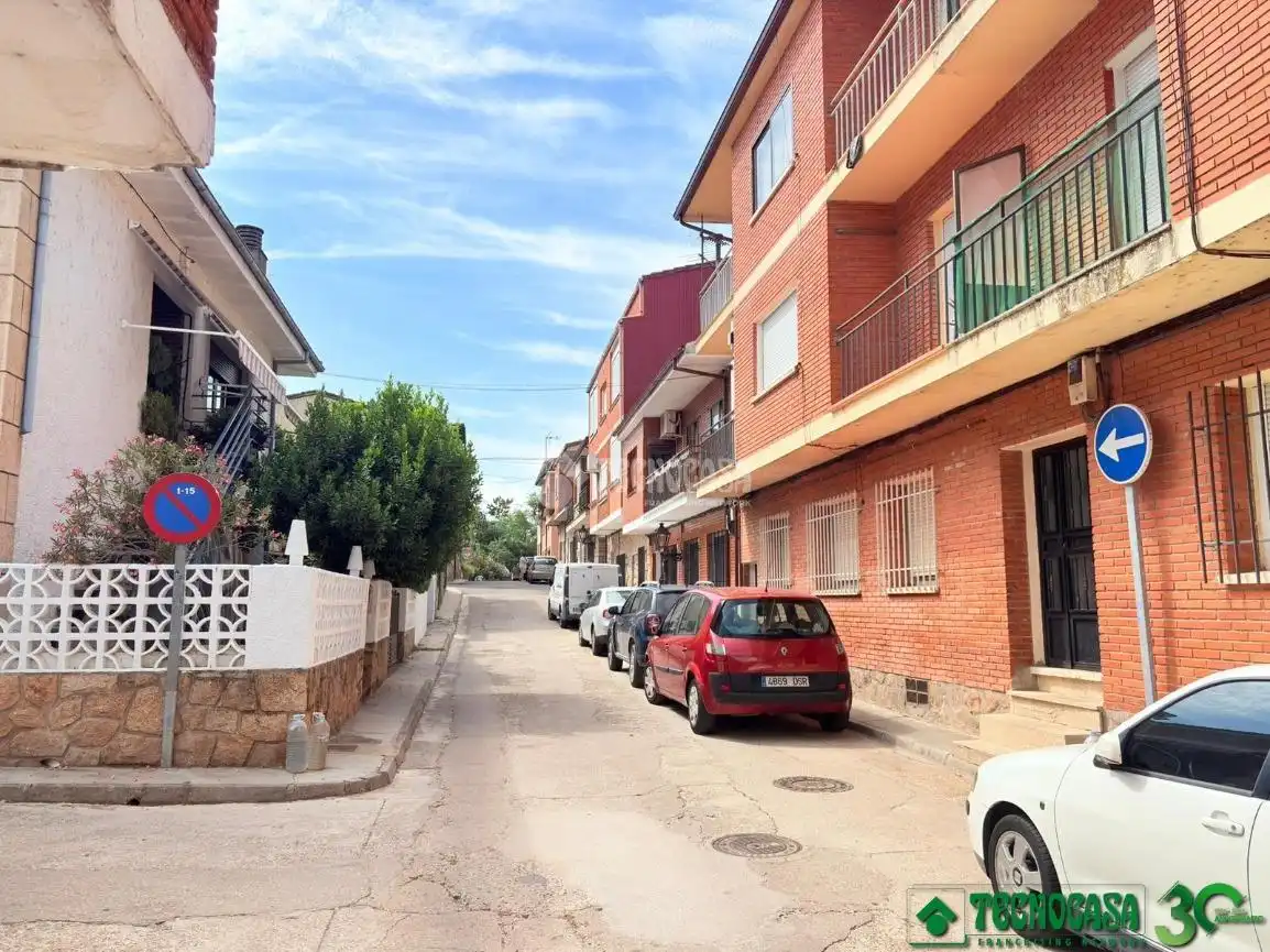 Außenansicht von Wohnung zum Verkauf in Arenas de San Pedro mit Klimaanlage und Heizung