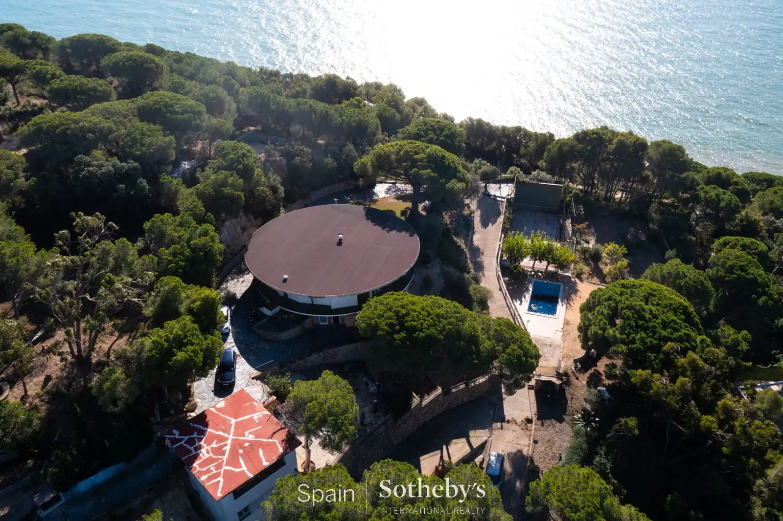 Casa con piscina en venta en Enric Morera, imagen 5