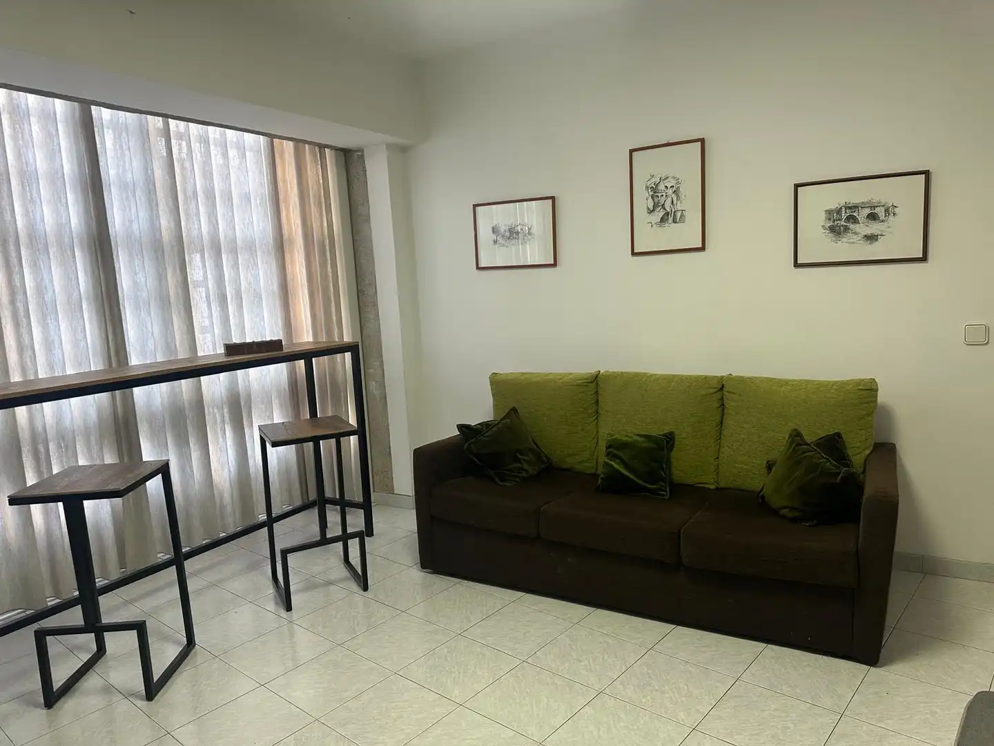Wohnzimmer von Wohnung zur Miete in Pontevedra Capital  mit Heizung, Möbliert und Balkon