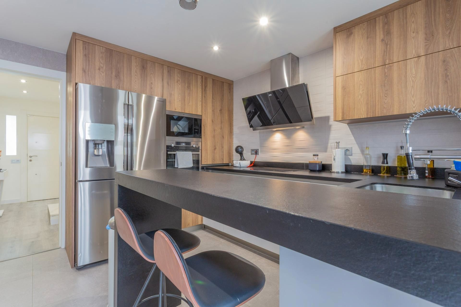 Cuina de Casa adosada en venda en Las Gabias amb Aire condicionat i Moblat