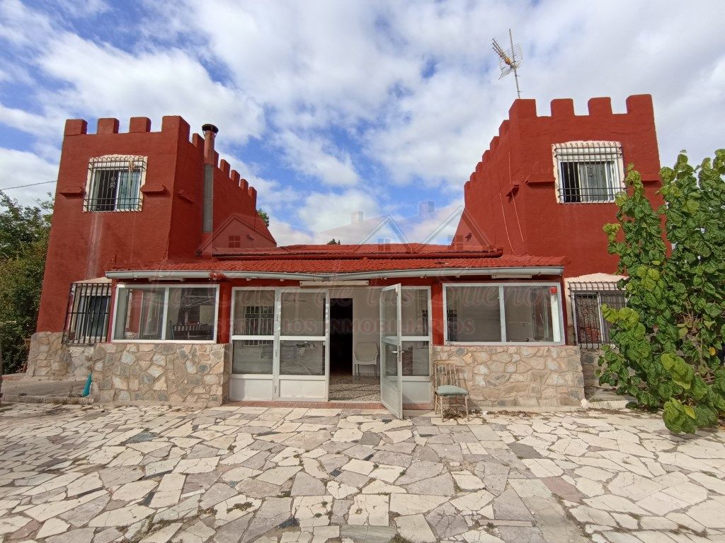 Außenansicht von Country house zum verkauf in Sax