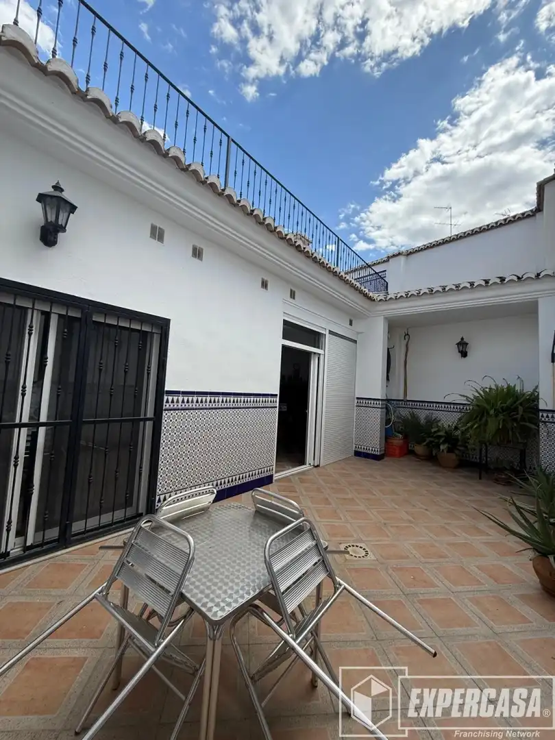 Vista exterior de Casa o chalet de alquiler en Picassent con Calefacción, Terraza y Trastero