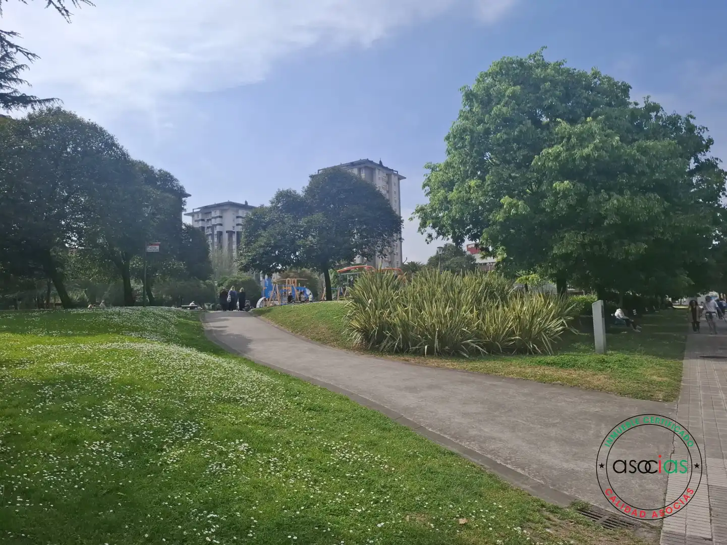 Vista exterior de Piso en venta en Gijón  con Calefacción y Trastero