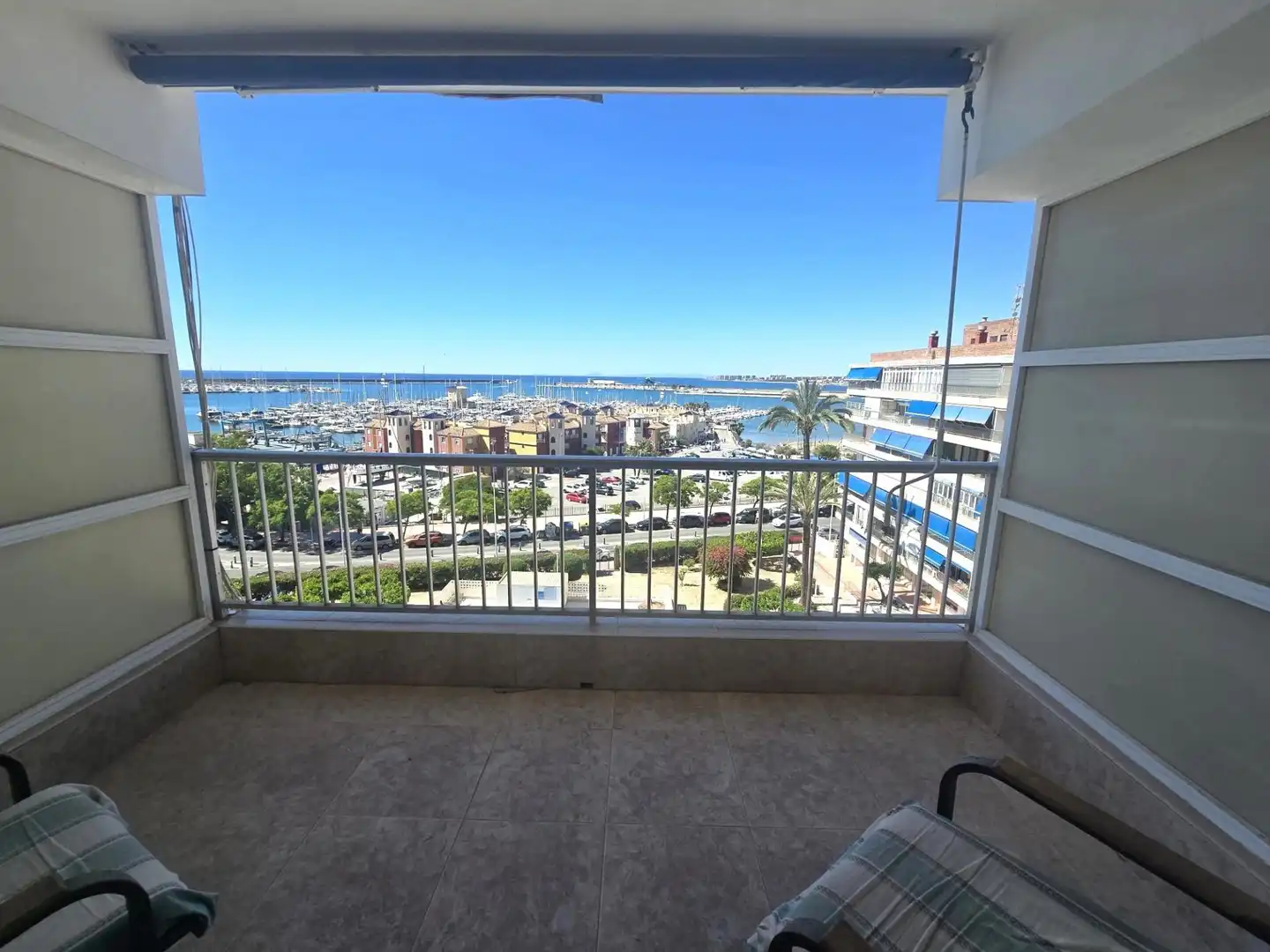 Terraza de Apartamento en venta en Torrevieja con Jardín privado, Terraza y Amueblado