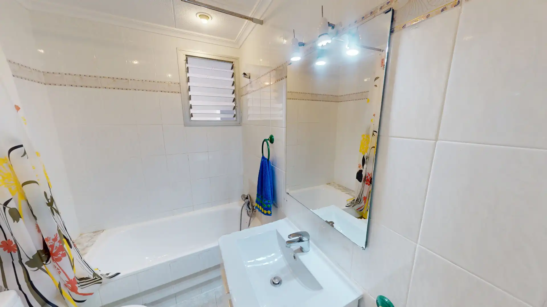 Baño de Piso en venta en Elche / Elx con Aire acondicionado y Balcón