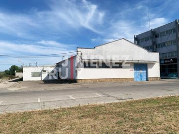 Industrial building for sale in Valdelagrana