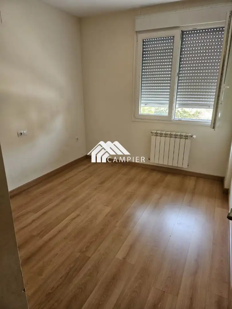Dormitori de Casa adosada en venda en Albacete amb Calefacció, Terrassa i Traster
