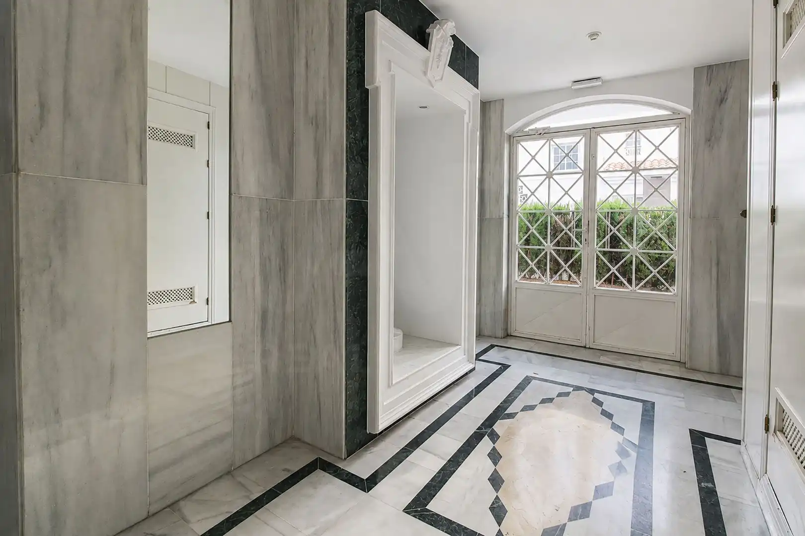Flat for rent in Marbella  with Air Conditioner, Terrace and Swimming Pool
