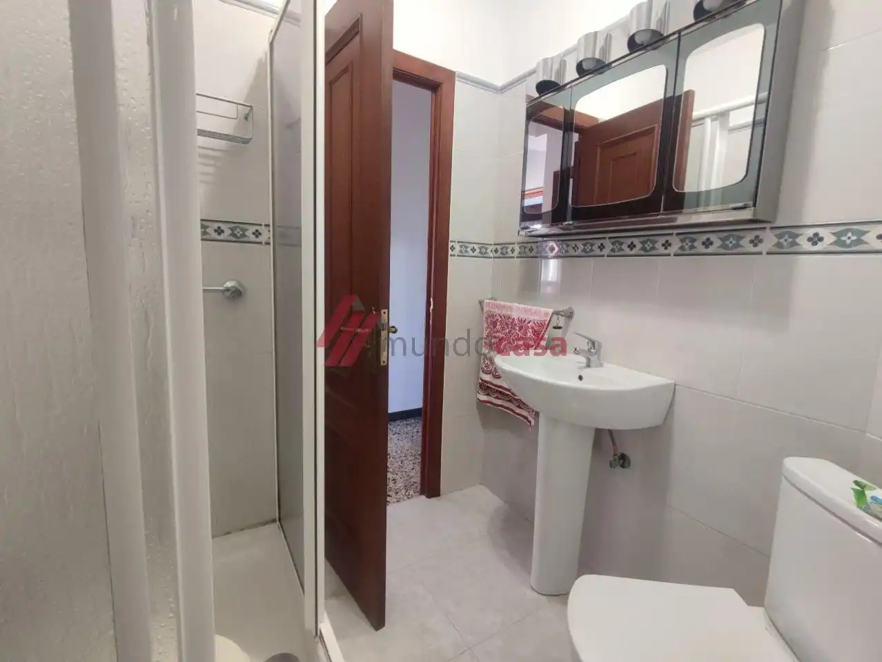 Bathroom of Flat for rent in Ferrol  with Heating and Furnished