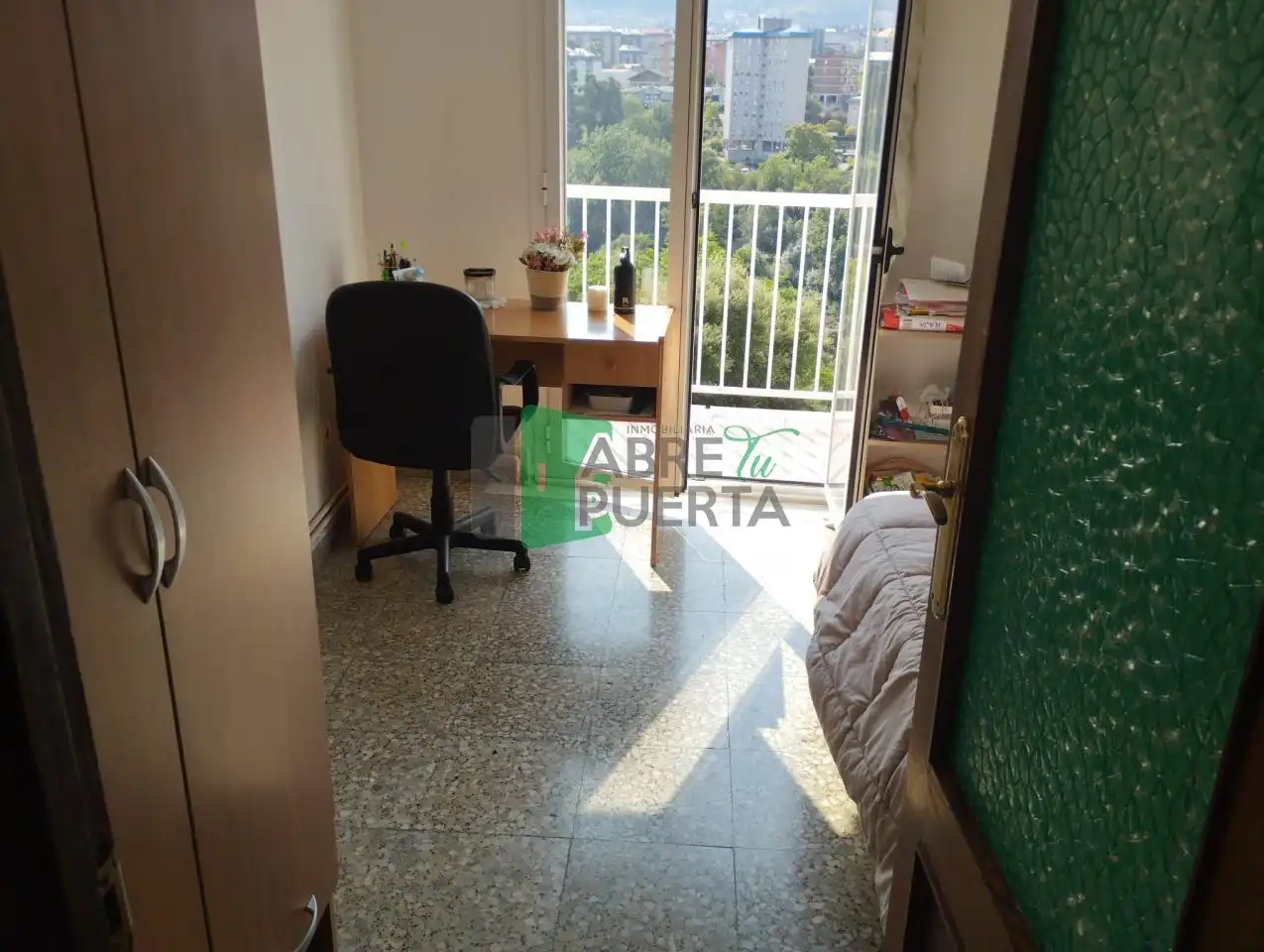 Habitación de Piso en venta en Ourense Capital  con Calefacción y Amueblado