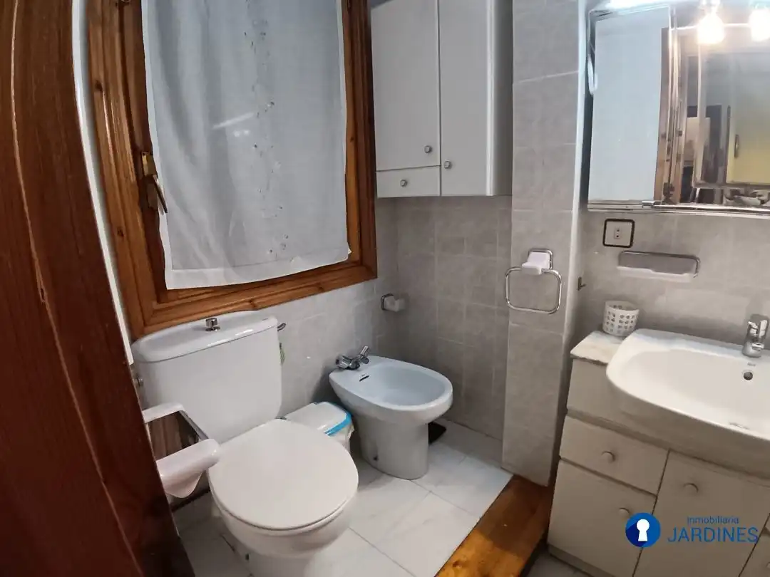 Bathroom of Flat for rent in Bilbao   with Heating