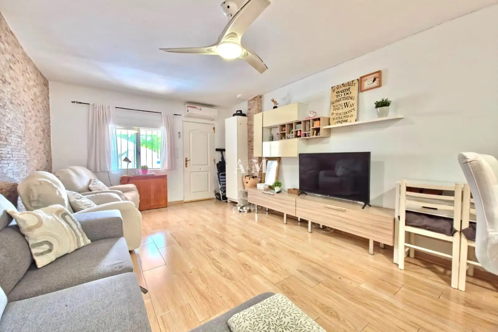 Ground floor for rent in La Regia