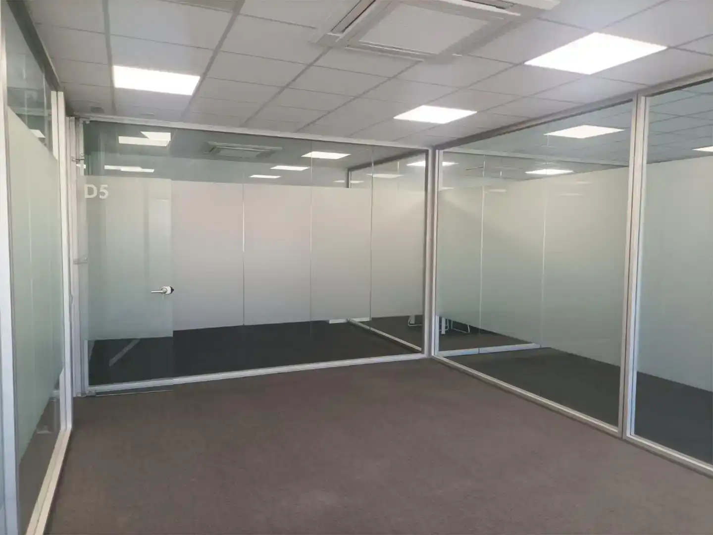 Oficina de alquiler en Palol de Revardit