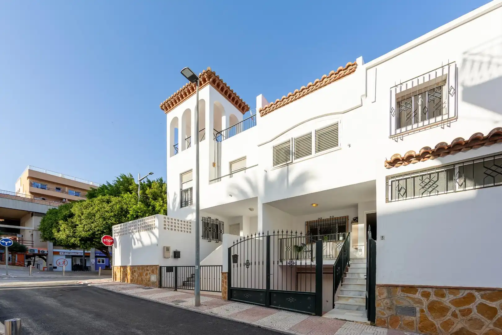 Haus mit Pool zum Verkauf in Calle ISLA DE JAVA(AS) 3, imagen 2