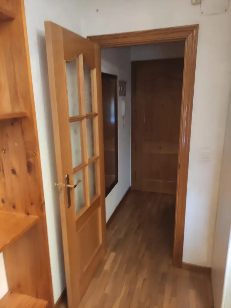 Study for rent in Salamanca  with Parquet flooring, Furnished and Washing machine