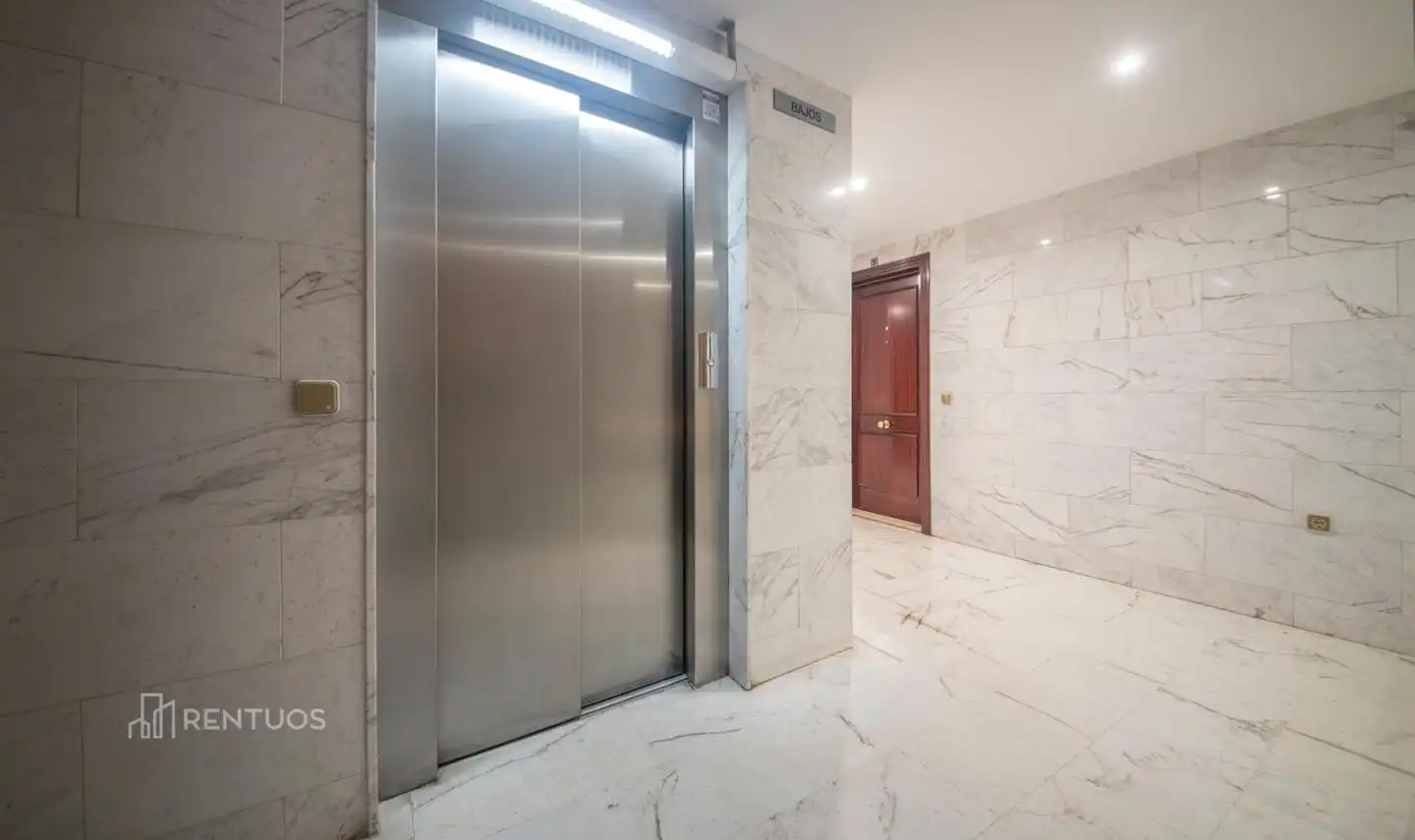 Wohnung zur Miete in Sant Joan Despí mit Parkett, Abstellraum und Möbliert