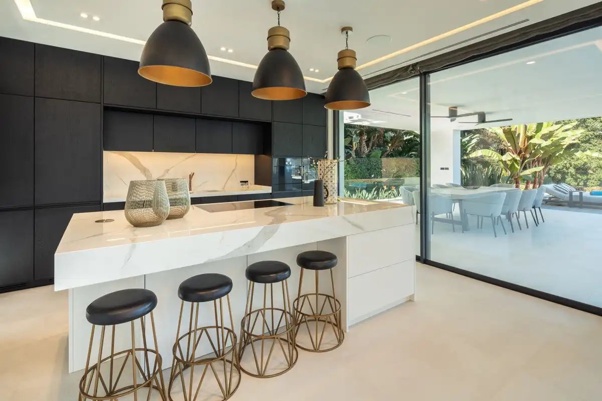 Chalet con piscina en venta en Nueva Andalucía, imagen 4