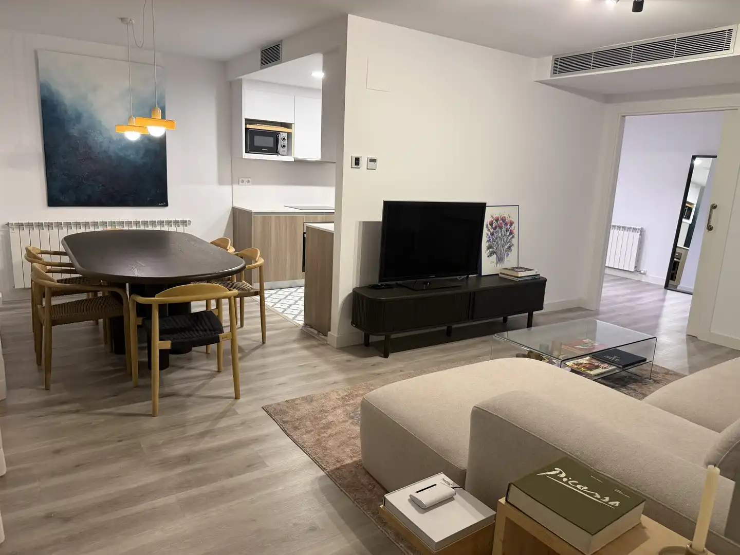 Living room of Flat for sale in Girona Capital  with Air Conditioner, Terrace and Balcony