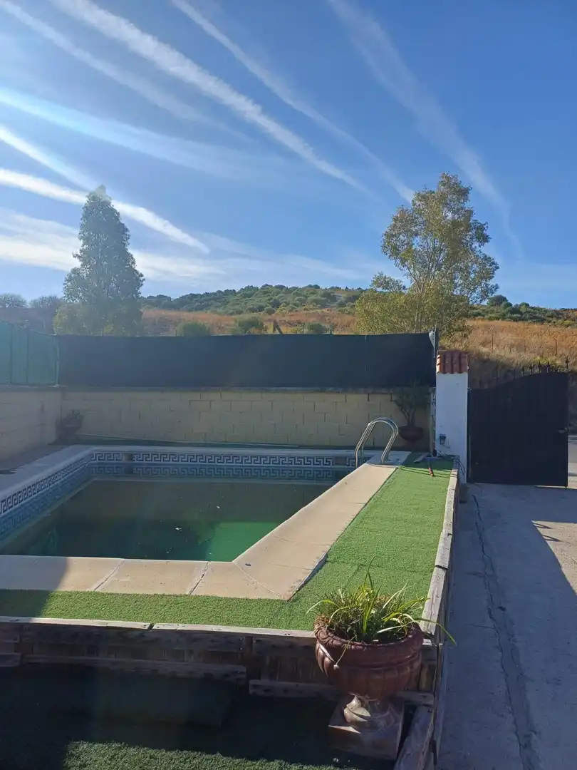 Schwimmbecken von Country house zum Verkauf in El Retiro - Parque Atlántico - Ronda este