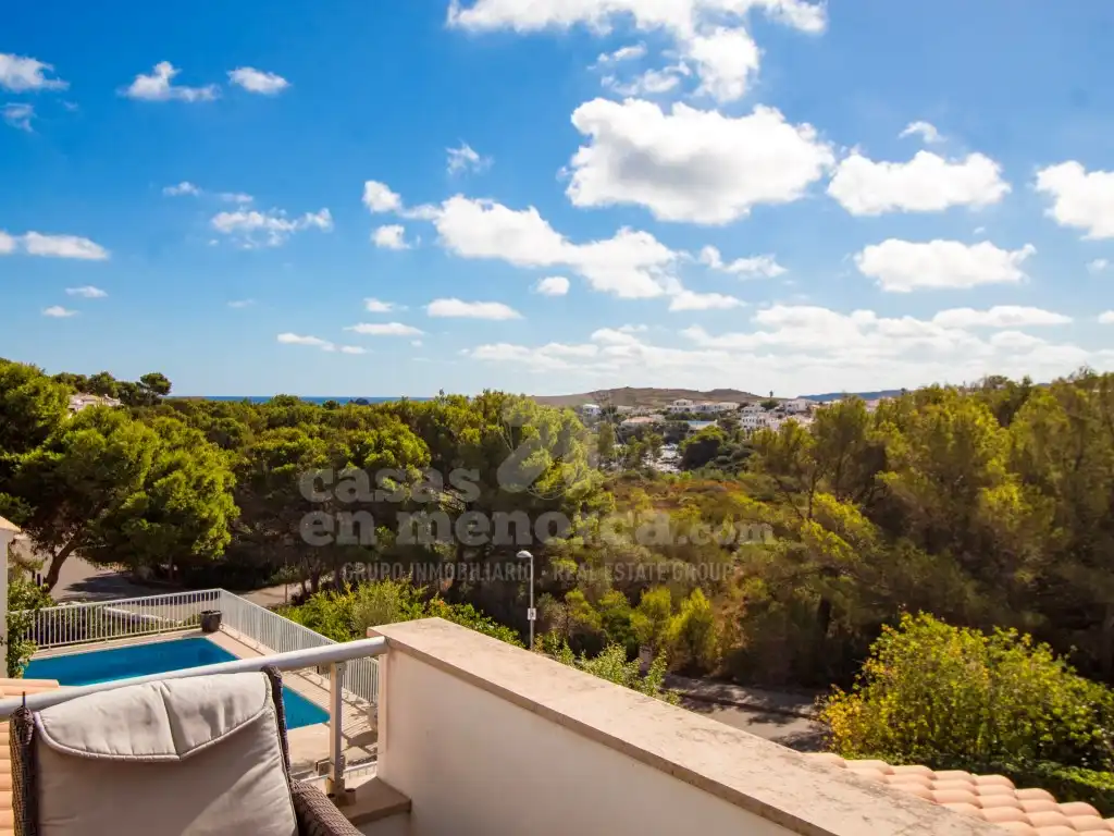Vista exterior de Casa o xalet en venda en Es Mercadal amb Aire condicionat, Jardí privat i Terrassa