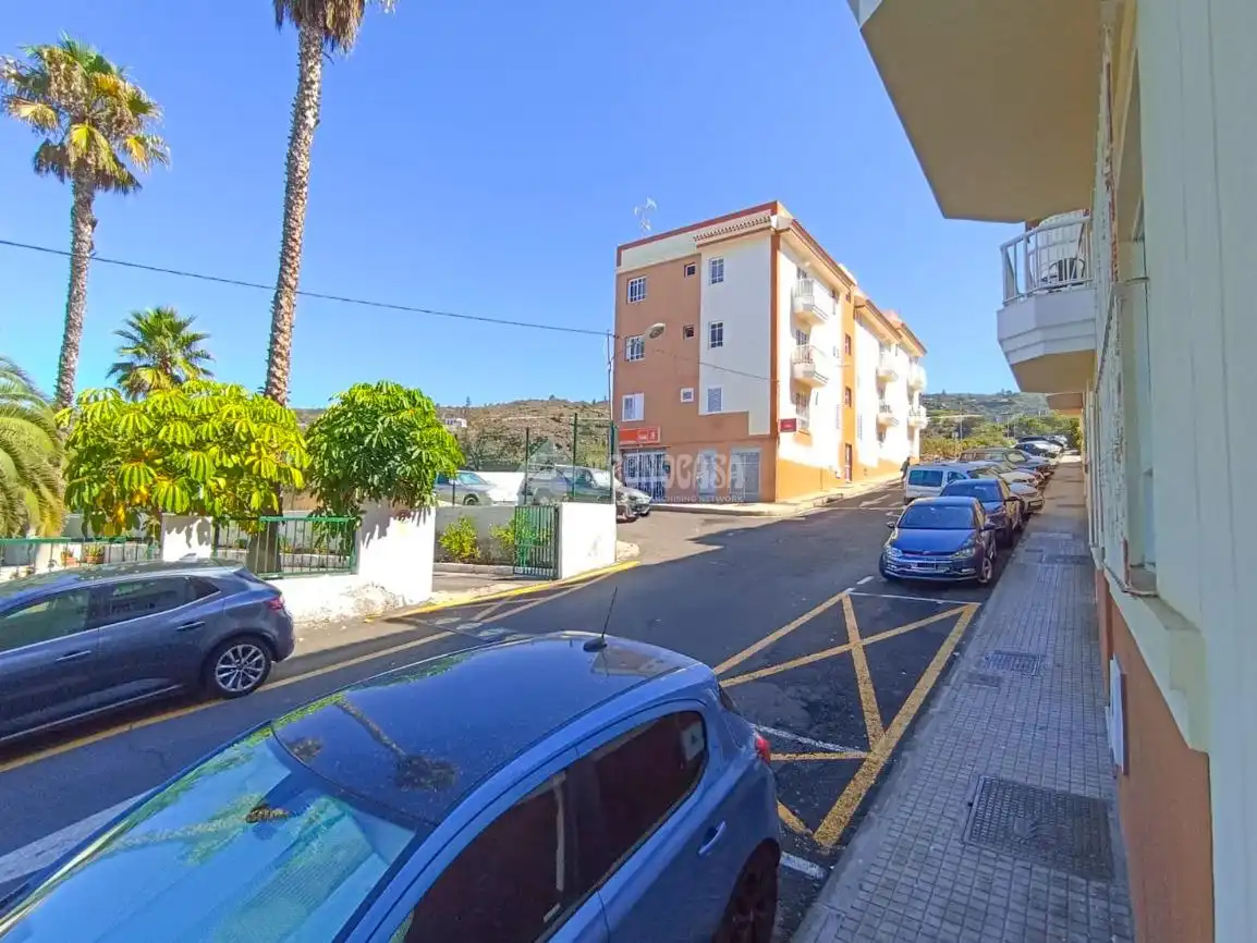Vista exterior de Pis en venda en Guía de Isora