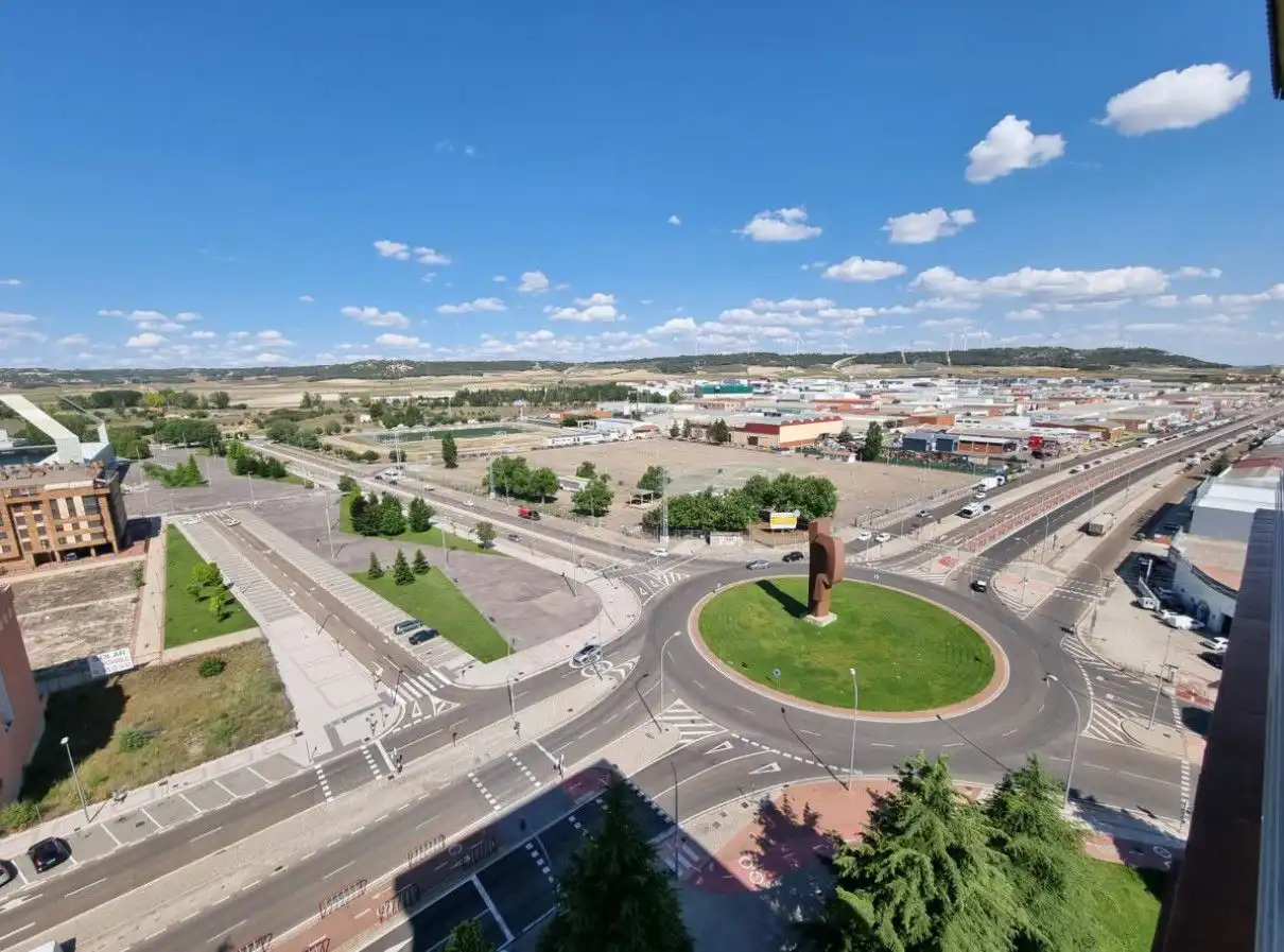 Vista exterior de Piso en venta en Palencia con Calefacción y Terraza