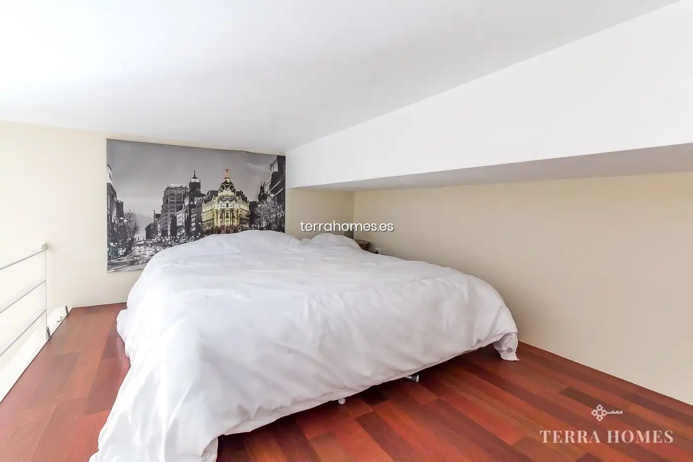 Habitación de Apartamento de alquiler en Madrid con Aire acondicionado, Calefacción y Amueblado