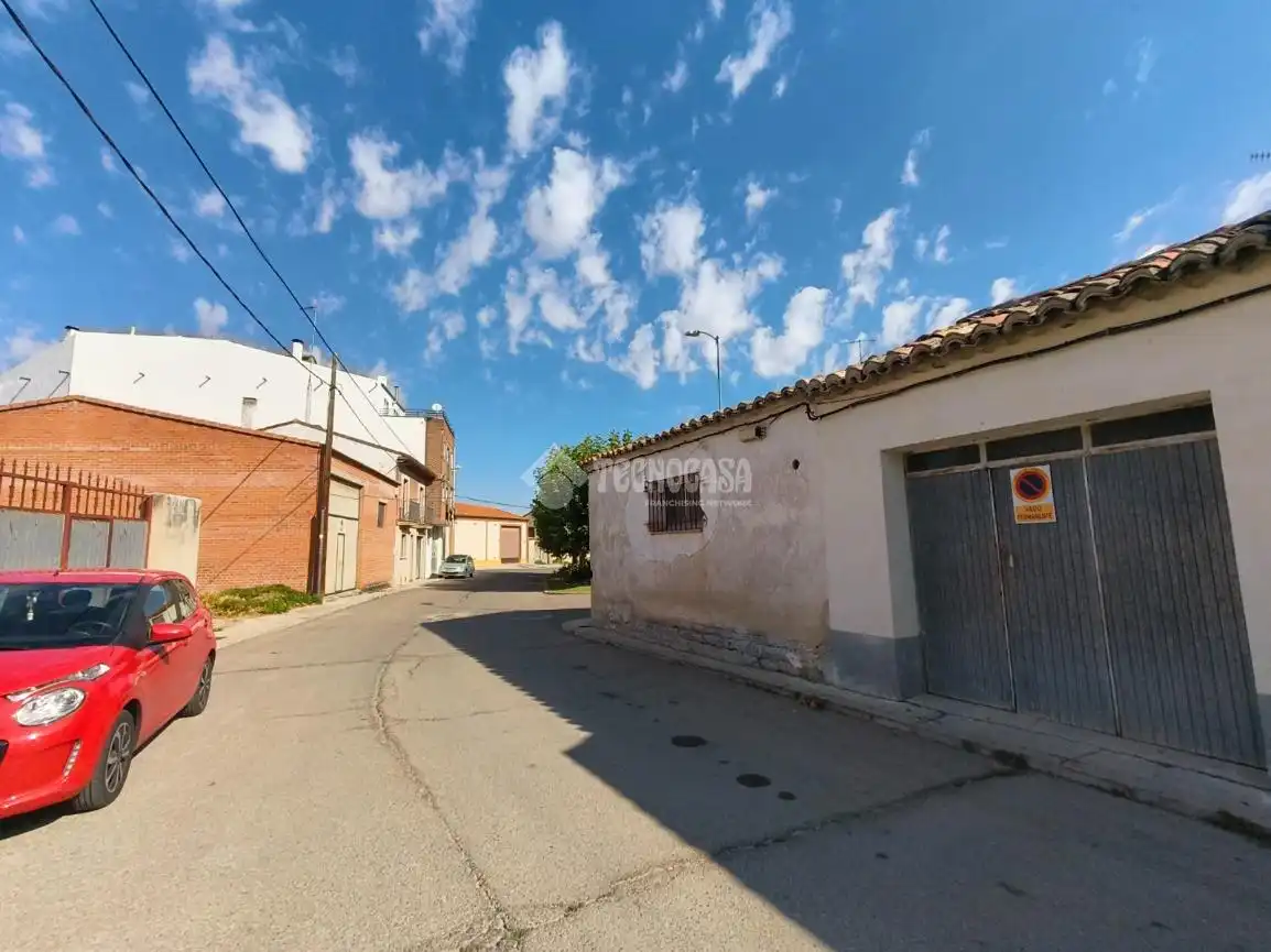 Vista exterior de Residencial en venda en Baltanás