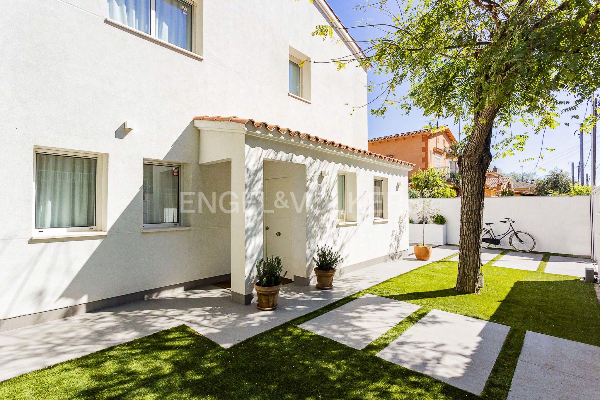 Exterior view of House or chalet for sale in Castelldefels  with Air Conditioner, Heating and Private garden