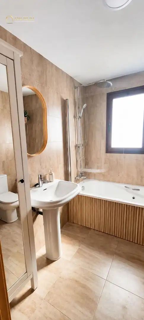 Casa pareada con piscina en venta en AVENIDA AMATISTA, imagen 16