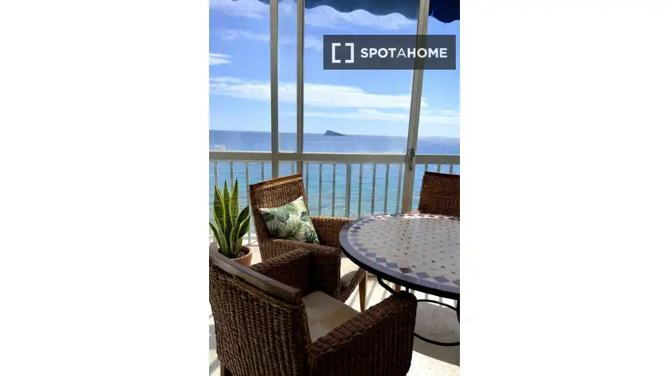 Außenansicht von Wohnungen zur untervermieten in Benidorm mit Klimaanlage, Terrasse und Möbliert