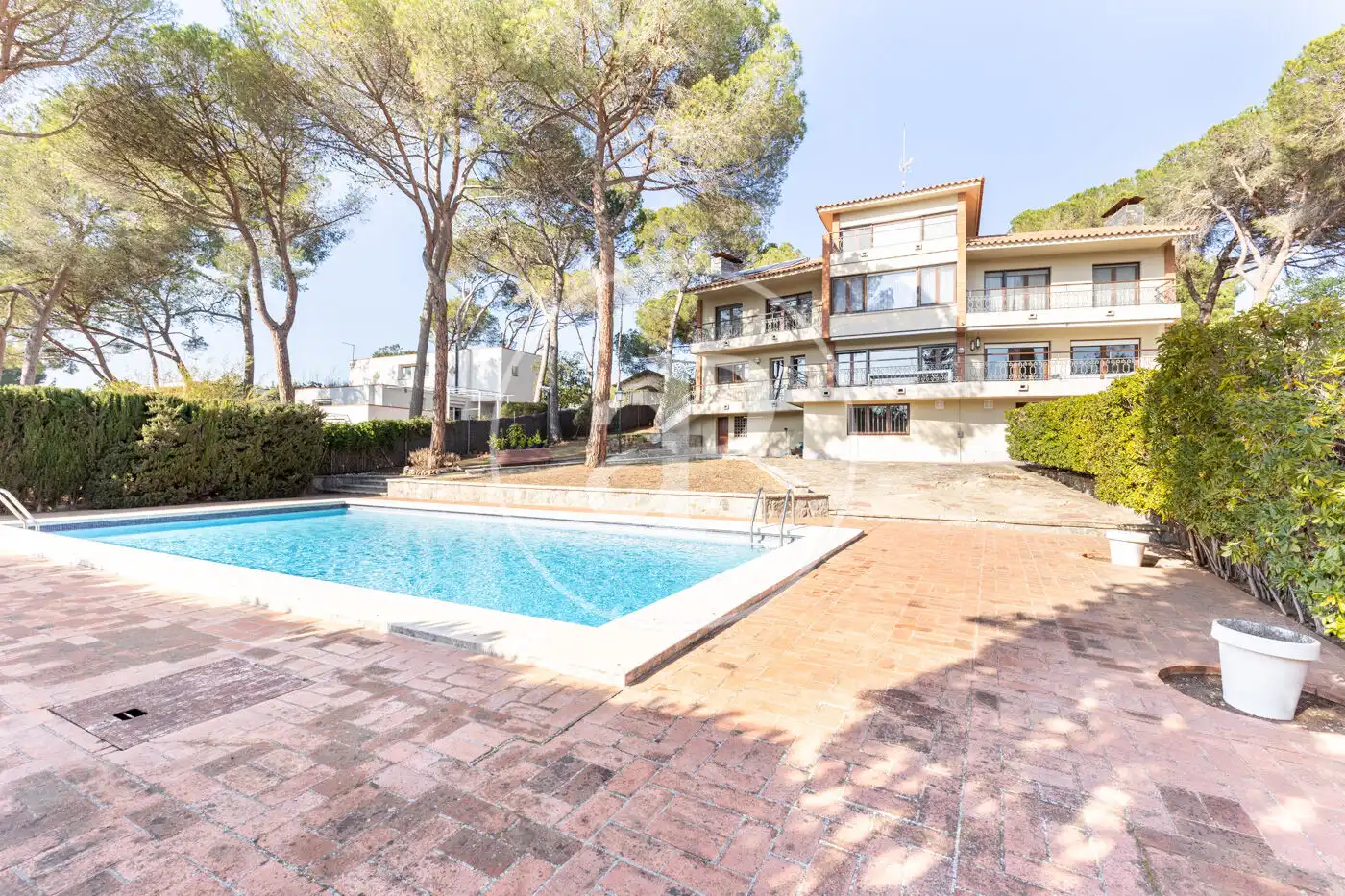 Swimming pool of Houses for sale in Sant Cugat del Vallès  with Air Conditioner, Heating and Private garden