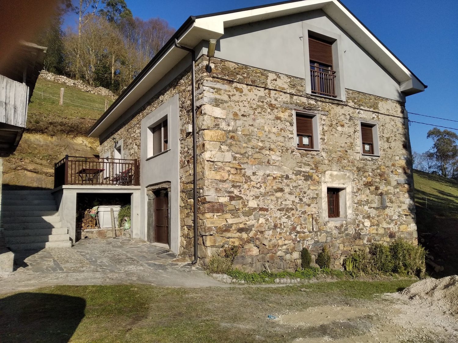 Exterior view of House or chalet for sale in Navia  with Heating, Terrace and Storage room